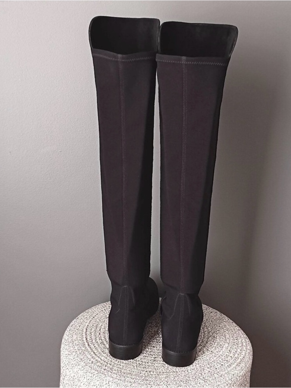 Stuart Weitzman 5050 Boot - Black Suede / Size 9.5 M / Excellent Condition - Picture 5 of 5